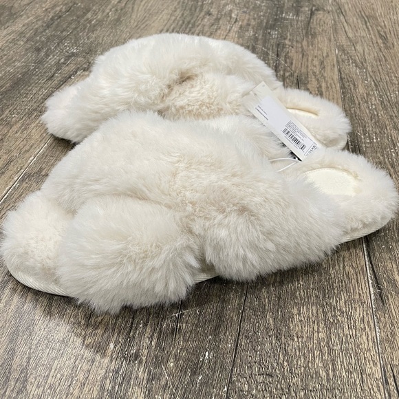 Stars Above Faux Fur Slippers Cross Slip On Soft Furry Teddy Comfy Cozy - Picture 3 of 12